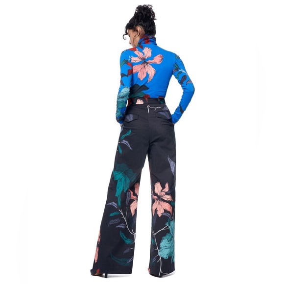 THE KIT - Leigh Trouser
Upstate Florals - Picture 3 of 5